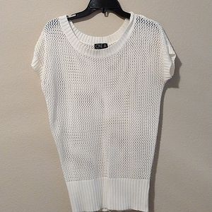 Knit short sleeve sweater